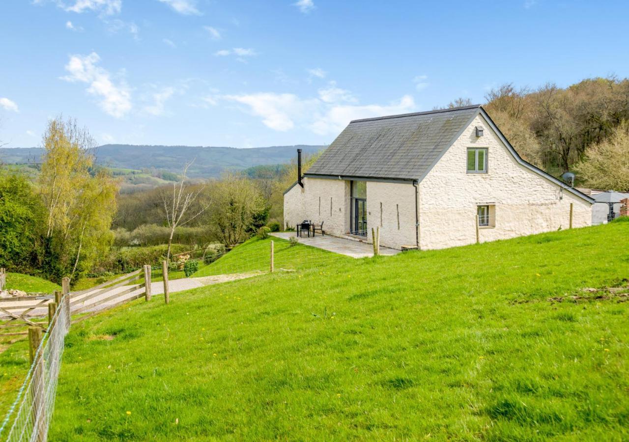Usk Barn Lägenhet Llanbadoc Exteriör bild