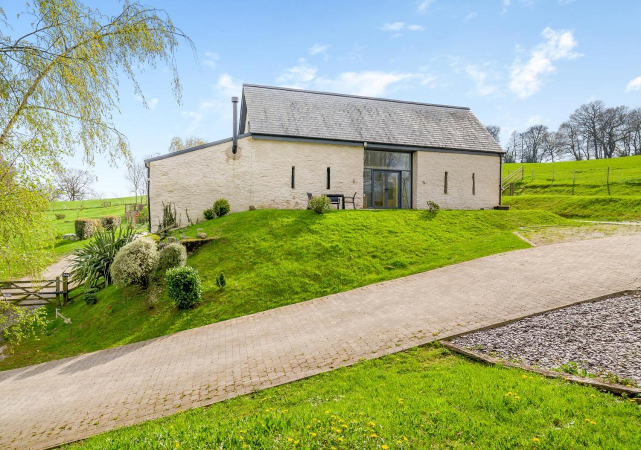 Usk Barn Lägenhet Llanbadoc Exteriör bild